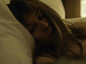 Мари-Жозе Кроз голая – 2 ночи до утра (2015)