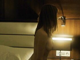 Мари-Жозе Кроз голая – 2 ночи до утра (2015) #3