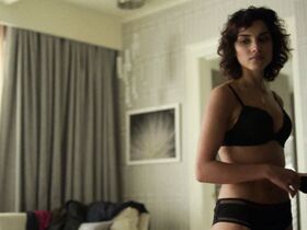 Эмбер Роуз Рева секси – Каратель s01e08 (2017) #4