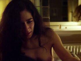 Шелли Леви голая, Майя Клементсен Хансен голая – Raniya (2017)