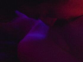 Линдси Бёрдж голая – Улица жажды (2017)