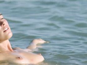 Ваина Джоканте голая – Райский круиз (2013)