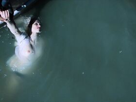 Налани Вакита голая – Видоизменённый углерод s01e02 (2018) #2