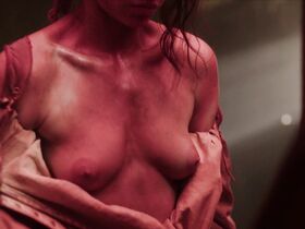 Сесилия Гомес голая – Чума s01e02 (2018)