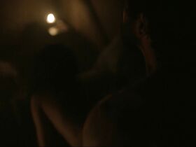 Ароа Родригез голая – Чума s01e01 (2018) #4