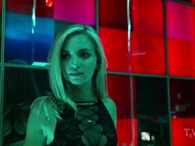 Людивин Рединг голая, Кимберли Лаферрье секси – Беглянка s01e04 (2018) #2