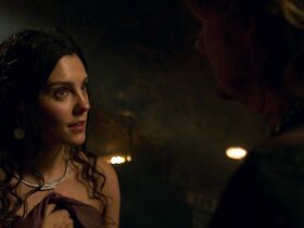 Анабель Шолей голая – Британия s01e01 (2018) #3