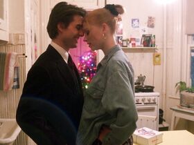 Фэй Мастерсон секси – С широко закрытыми глазами (1999) #1