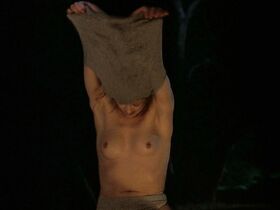 Кэтрин Этвуд голая, Мишель Клуни голая – Джейсон отправляется в ад: Последняя пятница (1993)