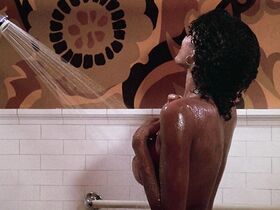 Пэм Гриер голая – Пятница Фостер (1975) #2