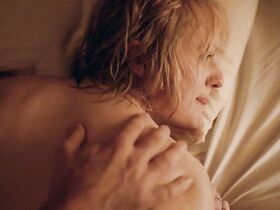 Элизабет Мосс голая – Квадрат (2017) #5