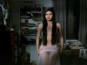 Ми Ми Лай голая – Иностранки (1972) #3