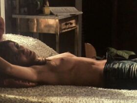 Кароль Лор голая – Голова Норманд Сент-Онж (1975) #2