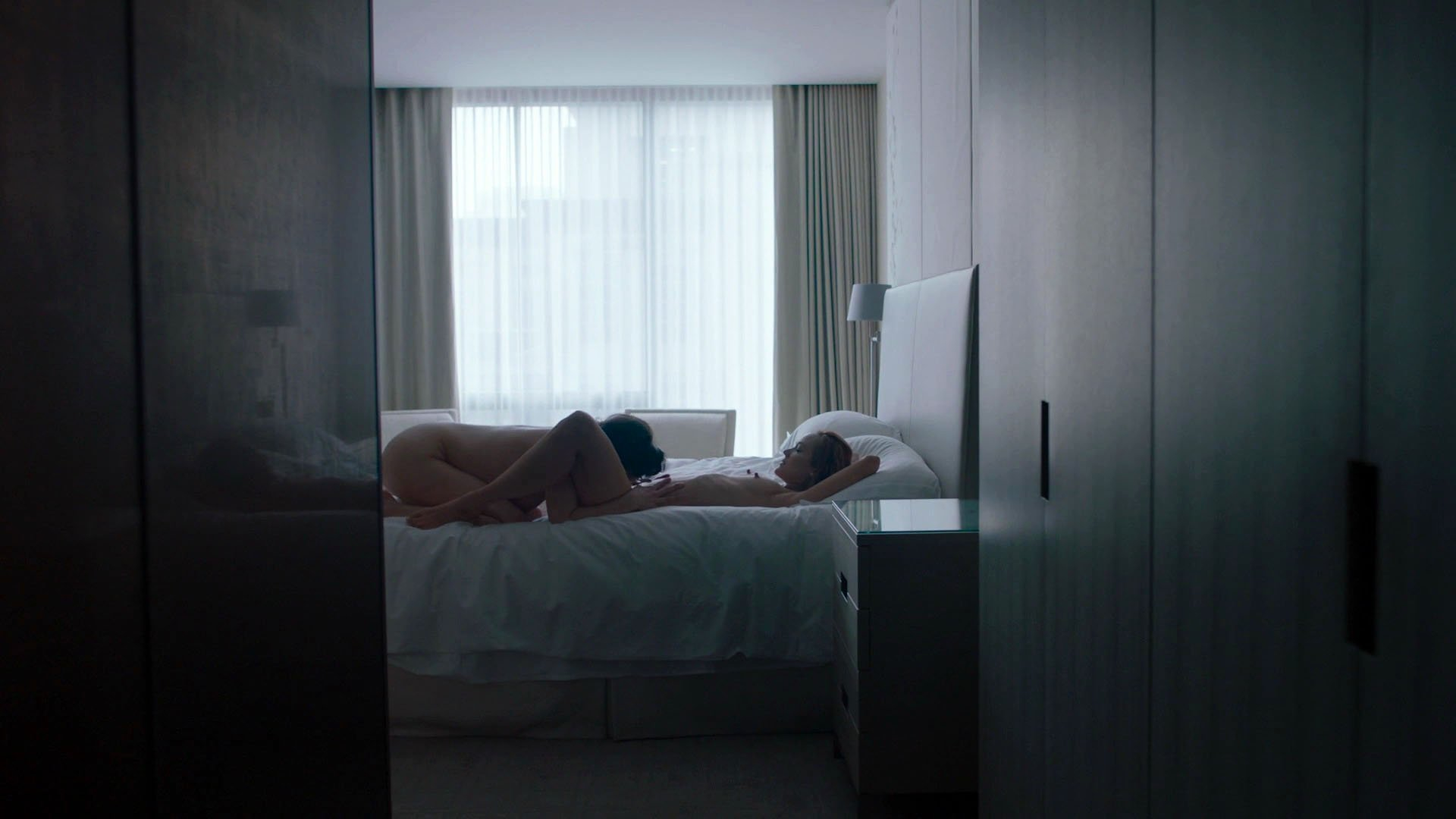 Анна Фрил Руководит Сексом С Луисой Краузе - Девушка По Вызову (2021) .
