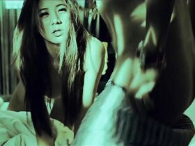 Джессика Си голая, Кэнди Юэнь голая – Бойцовский клуб зомби (2014) #3