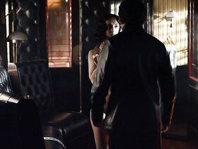 Анастасия Меськова голая – Троцкий s01e01 (2017) #5