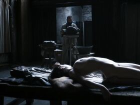 Изиа Ижлен голая, Магдалена Малина голая, Оливия Баес голая, Зина Есепчук голая, Дафни Костафти голая – Роден (2017) #2