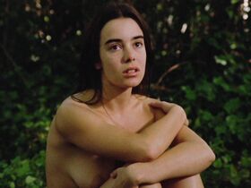 Элоди Буше голая – Дикий тростник (1994)