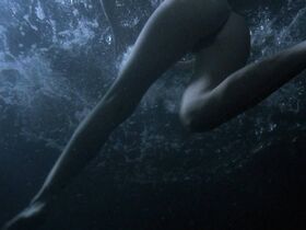 Элизабет Кайтан голая, Хайди Козак голая – Пятница 13-е – Часть 7: Новая кровь (1988) #3