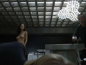 Тандиве Ньютон голая – Мир Дикого Запада s01e08 (2016)