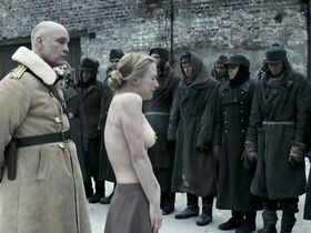 Вера Фармига голая, Натали Пресс голая – По этапу (2006) #2