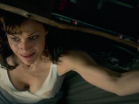 Карла Гуджино секси – Игра Джералда (2017) #2