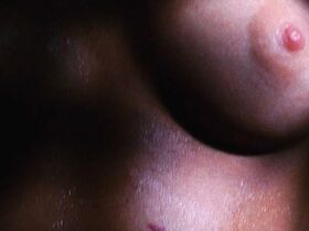 Кэри Лоуэлл голая, Дженни Сигроув голая – Страж (1990) #2