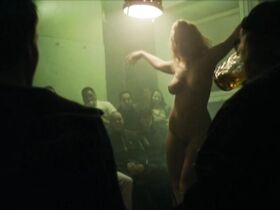 Анета Крейчикова голая – Бутончики (2011) #3