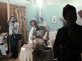 Лариса Полонски голая – Двойка s01e08 (2017) #6