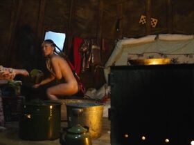 Галина Тихонова голая – Белый ягель (2014) #2