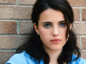 Маргарет Куолли секси – Оставленные s01e01 (2014) #2