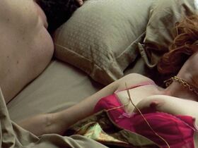 Тильда Суинтон голая – Джулия (2008) #3