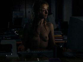 Сильви Тестю голая – Страх и трепет (2003)