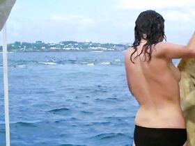 Жаклин Биссет секси – Бездна (1977) #3