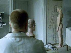 Кирсти Штубо голая – Опиум (2007) #3