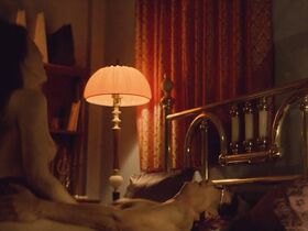 Айви Шао голая, Хин Ли голая – Жильцы снизу (2016) #3