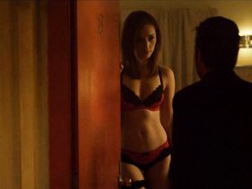 Мэри Кэри голая, Бренда Понд голая, Неджарра Таунсенд секси – Мать-волчица (2016) #3