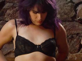 Дезире Акхаван голая – Ублюдок 2 (2017) #1