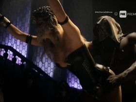 Мария Бопп голая, Мириам Ланцони голая, Ли Боргес голая – Зови меня Бруна s02e01-02 (2017) #3