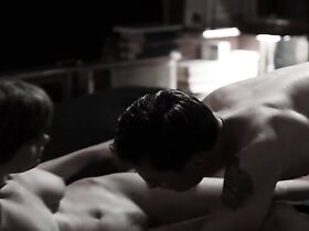 Лена Лауцемис голая – Скрытые резервы (2016)