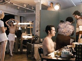 Эмили Мид голая – Двойка s01e06 (2017) #1