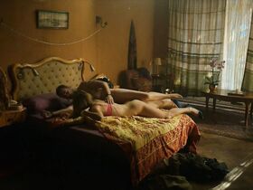 Рэйн Элвуд голая – Ответный удар s04e03 (2013)