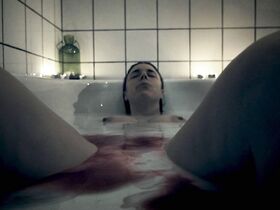 Ланна Олссон голая – Чувствительность (2016) #2