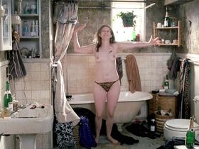 Джои Лорен Эдамс голая, Мелисса Лечнер голая – Японский городовой (1994)