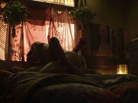 Ханна Гросс голая – Охотник за разумом s01e01 (2017) #1