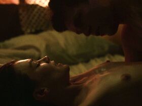 Ханна Гросс голая – Охотник за разумом s01e01 (2017) #2