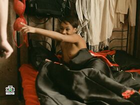 Лиза Мартинес голая – Бесстыдники s01e04 (2017)