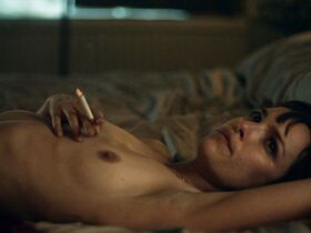 Джоди Бальфур голая – Реллик s01e05 (2017)