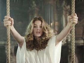 Даутцен Крёз секси – Новая земля (2011) #2