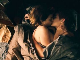 Алиа Шокат голая – Покрась это черным (2017) #2